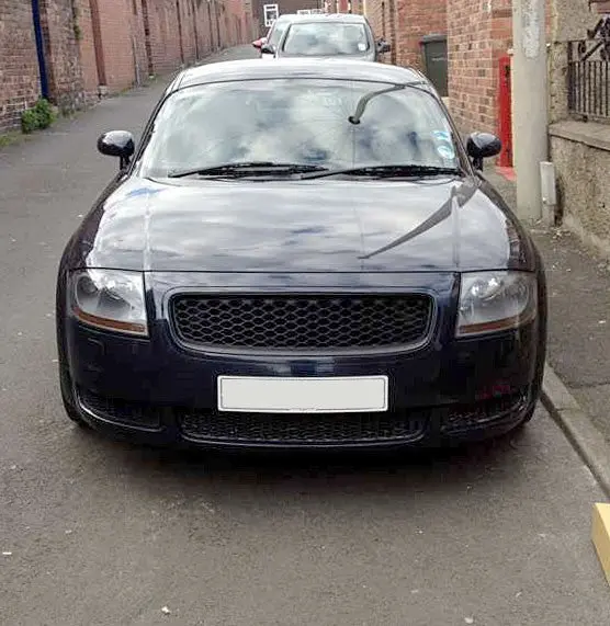 Audi Mk1 Tt Badgeless Honeycomb Mesh Grille 1