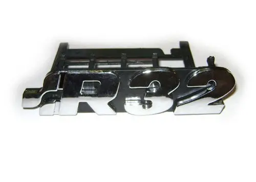 R32 Grille Emblem 1
