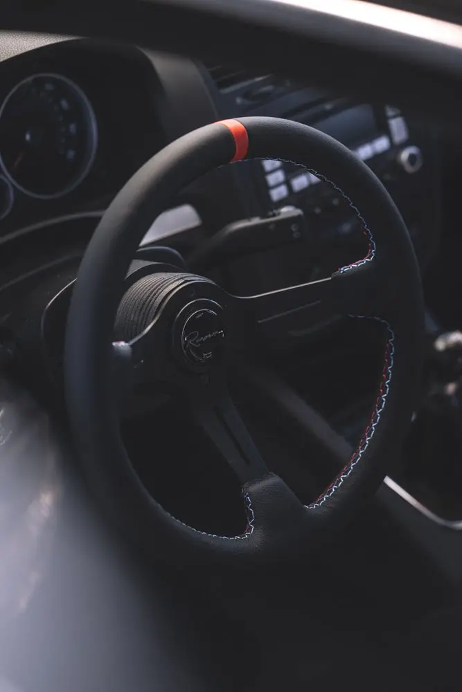 Renown Chicane Steering Wheel -Motorsport Competition 1