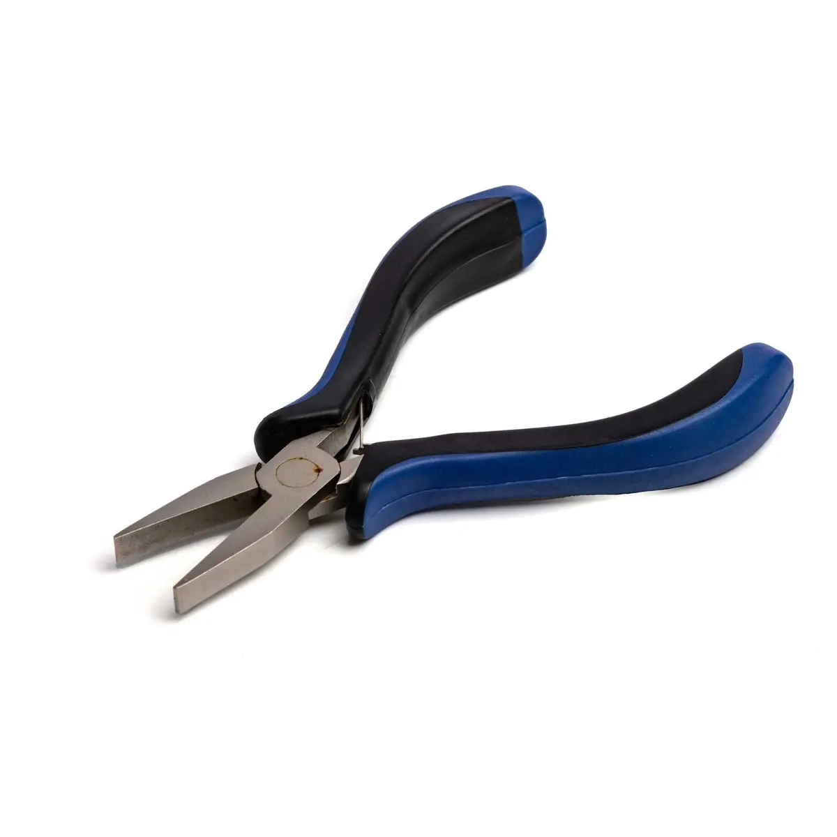 Spring-Loaded Flat Nose Pliers 1