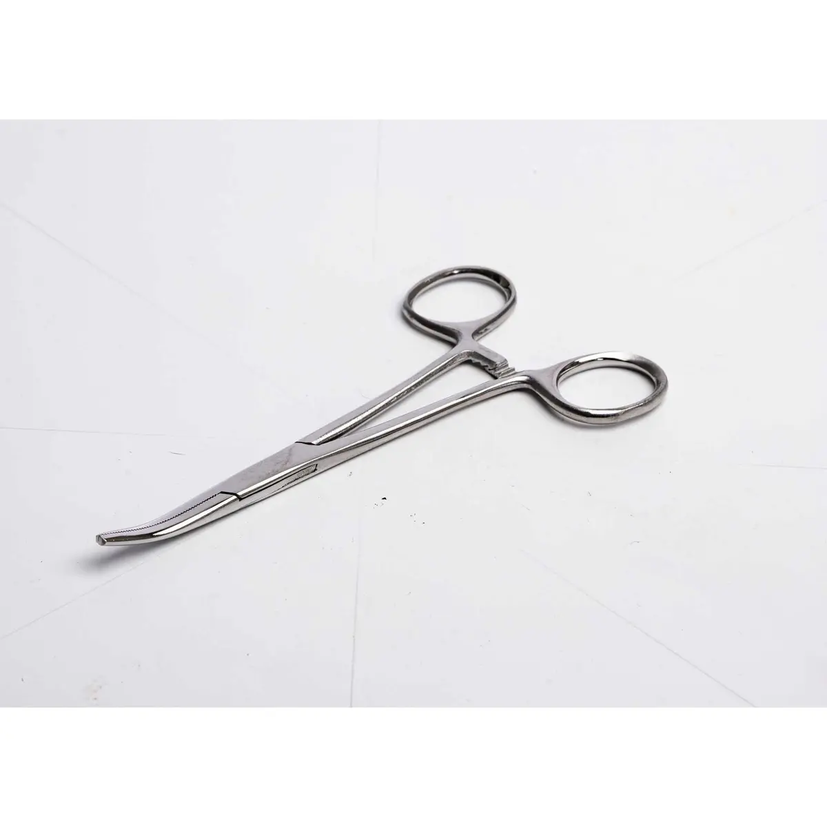 Curved Nose Hemostat 5.5" 1