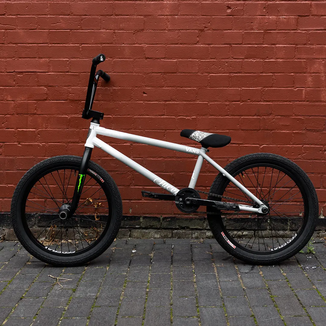 Federal Lacey Frame - Matt Grey To White Fade 2