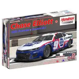 1/24 Hendrick Motorsports Chase Elliott 2022 Camaro - Patriotic Plastic Model Car Kit 1